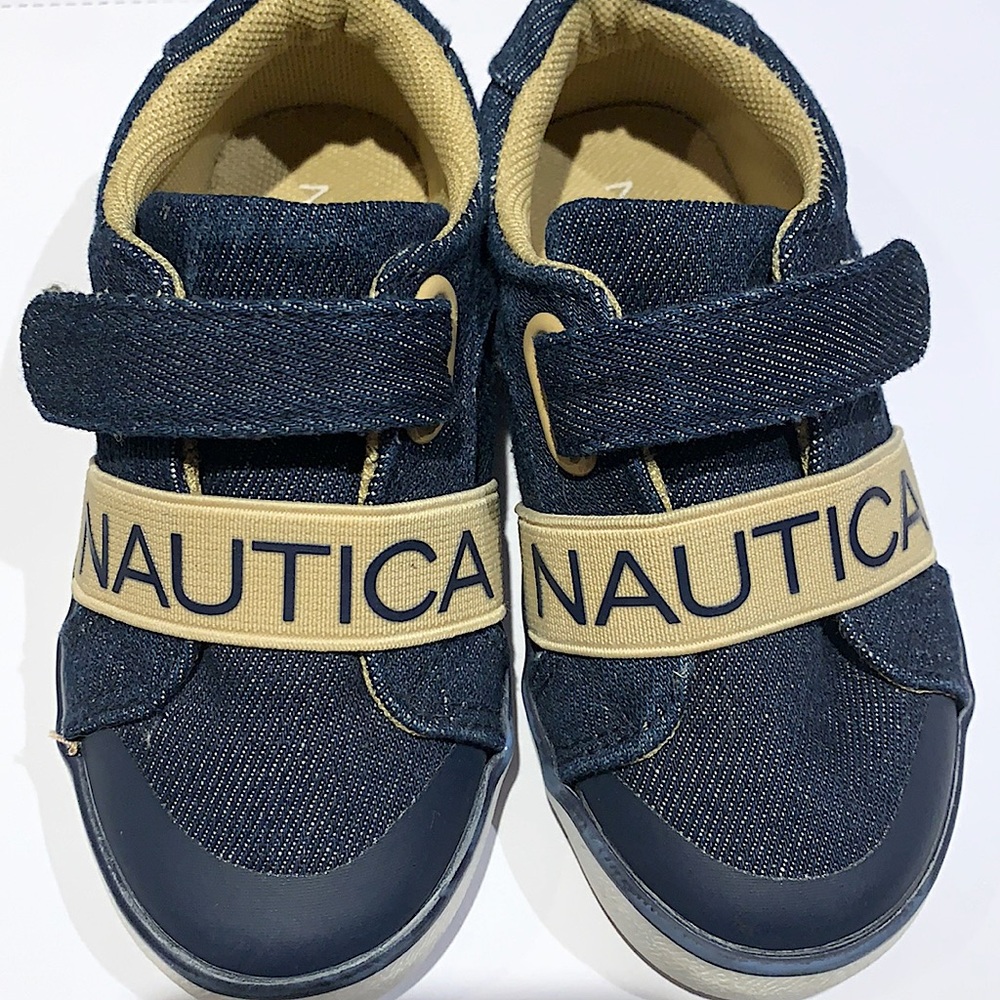 Nautica ⛵️Sneakers 👟Size 7 (EUC)
